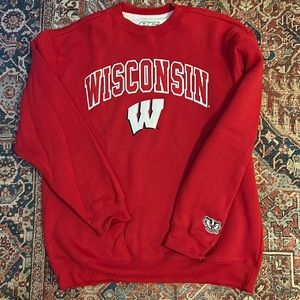E5 size Medium Wisconsin crew neck sweatshirt